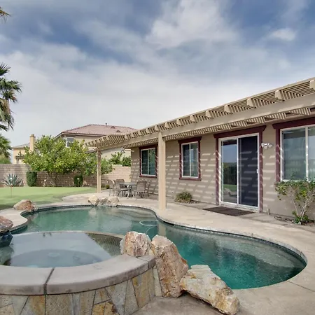 Indio Getaway With Private Pool And Putting Green